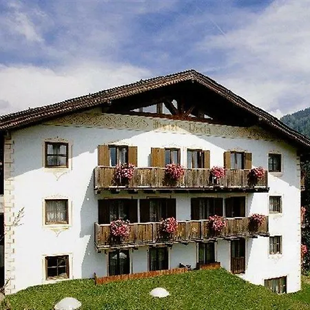 Perla Hotel 3*