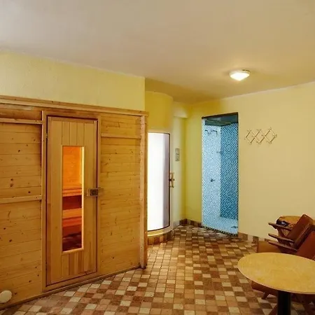 Perla 3*